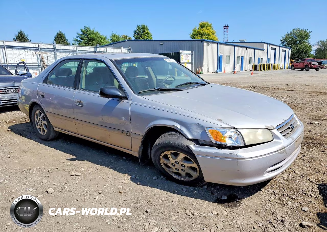 2001 Toyota Camry Le VIN:4T1BG22K61U028552 - 4