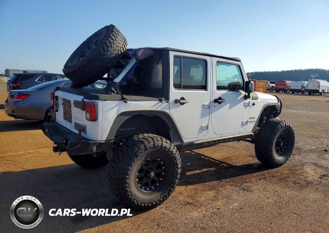 2016 Jeep Wrangler Unlimited Sport VIN:1C4BJWDG0GL118672 - 3