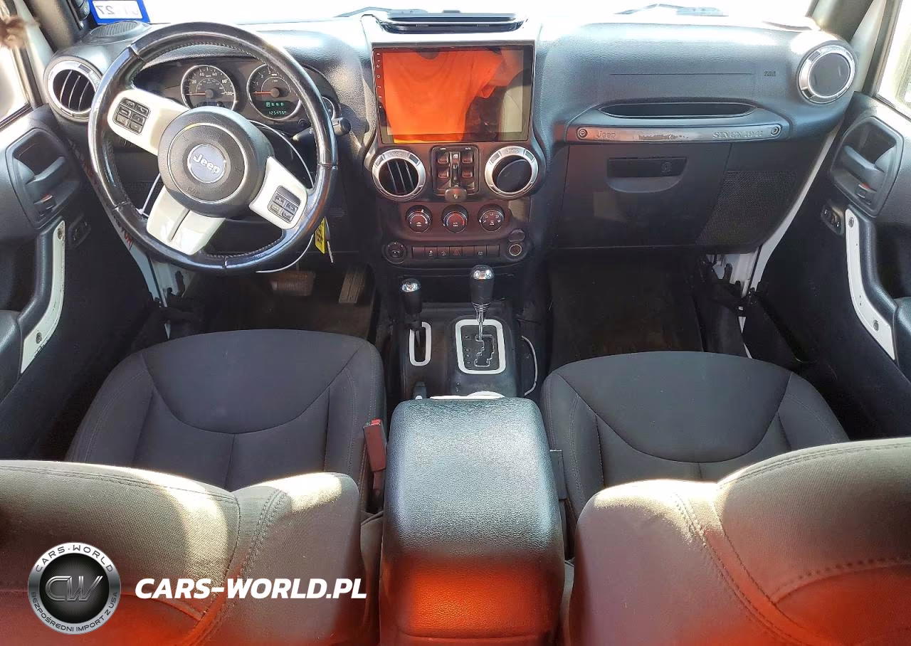 2016 Jeep Wrangler Unlimited Sport VIN:1C4BJWDG0GL118672 - 8