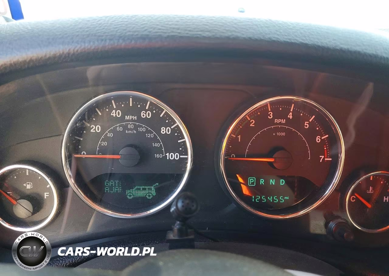 2016 Jeep Wrangler Unlimited Sport VIN:1C4BJWDG0GL118672 - 9