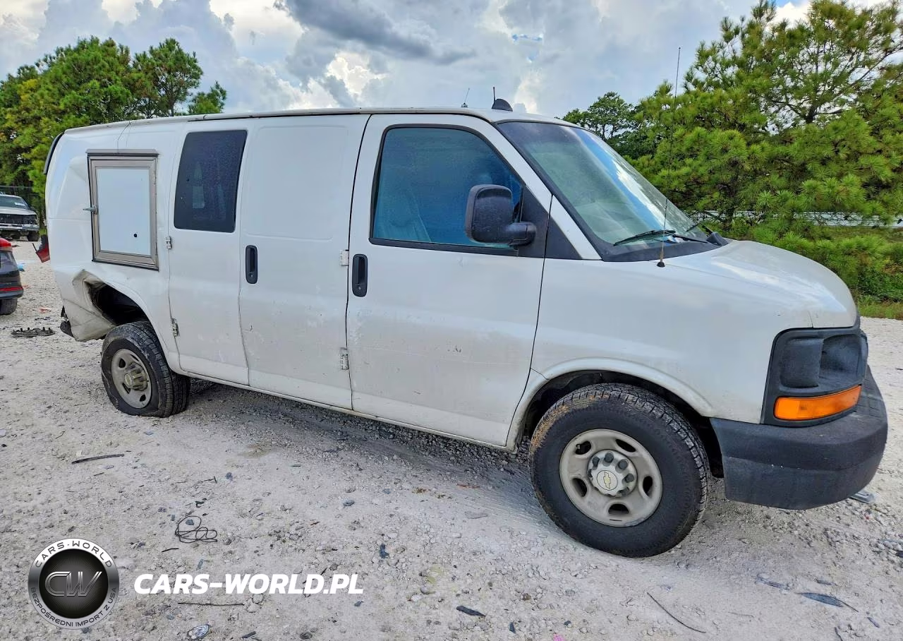 2009 Chevrolet Express G2500 Delivery Van VIN:1GCGG25C091172075 - 4