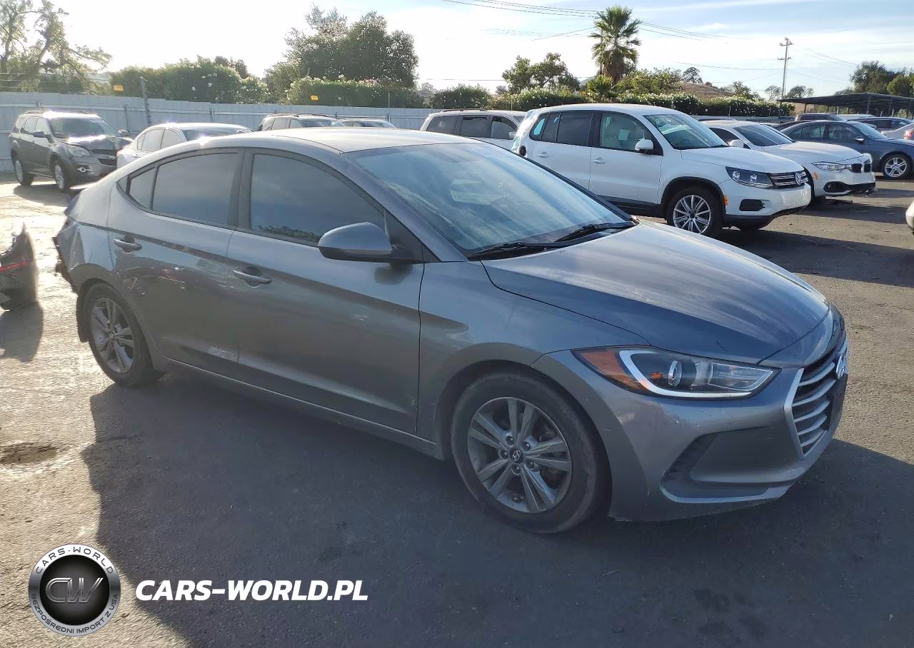 2018 Hyundai Elantra Sel VIN:5NPD84LF3JH327742 - 4