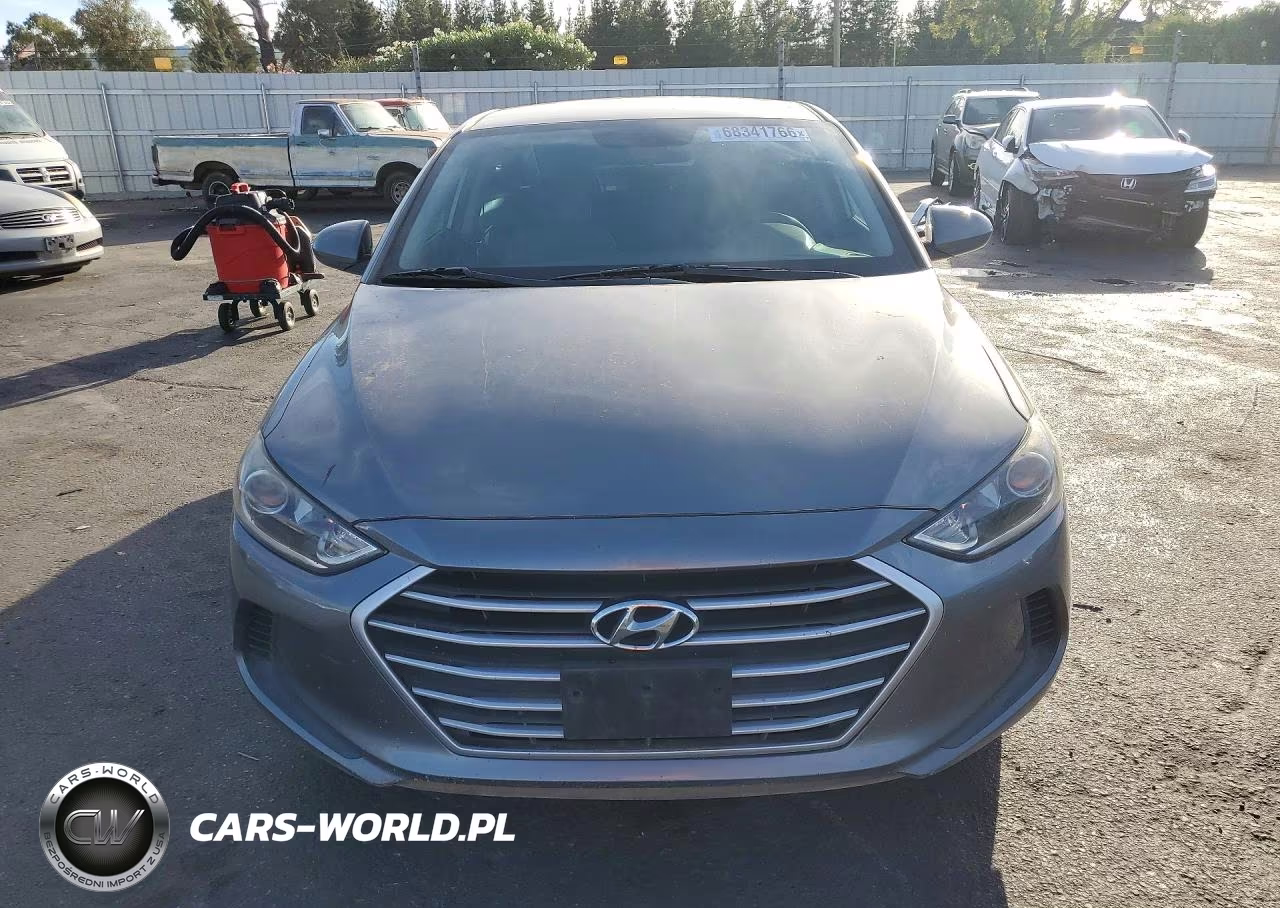 2018 Hyundai Elantra Sel VIN:5NPD84LF3JH327742 - 5