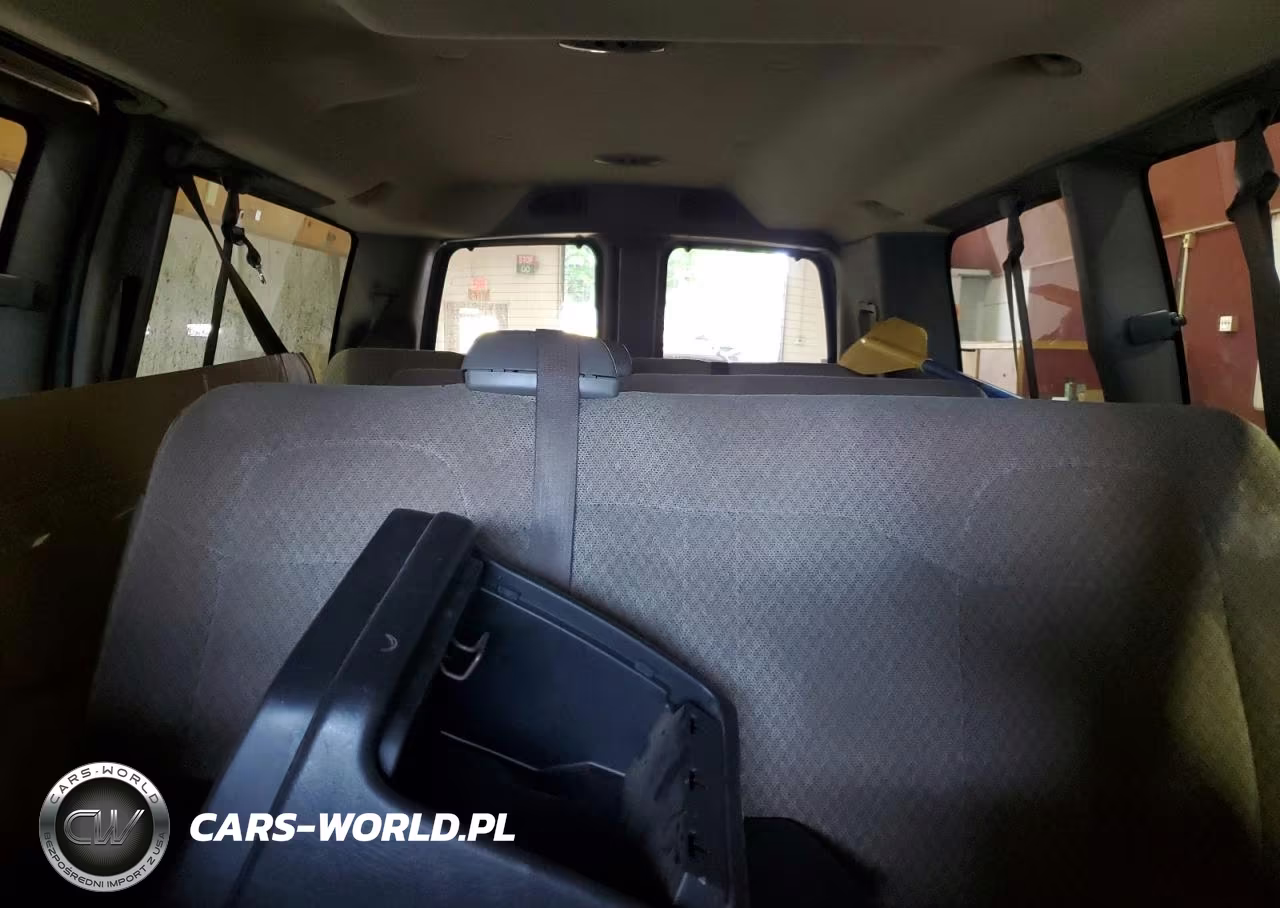 2009 Chevrolet Express G3500 VIN:1GAHG35K991176121 - 10