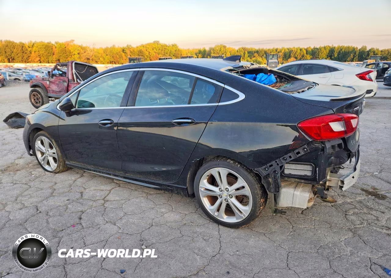 2018 Chevrolet Cruze Premier VIN:1G1BF5SM4J7114153 - 2