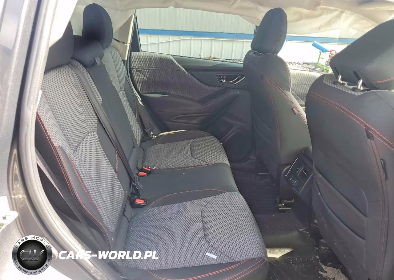 2022 Subaru Forester Sport VIN:JF2SKAJC7NH424318 - 11