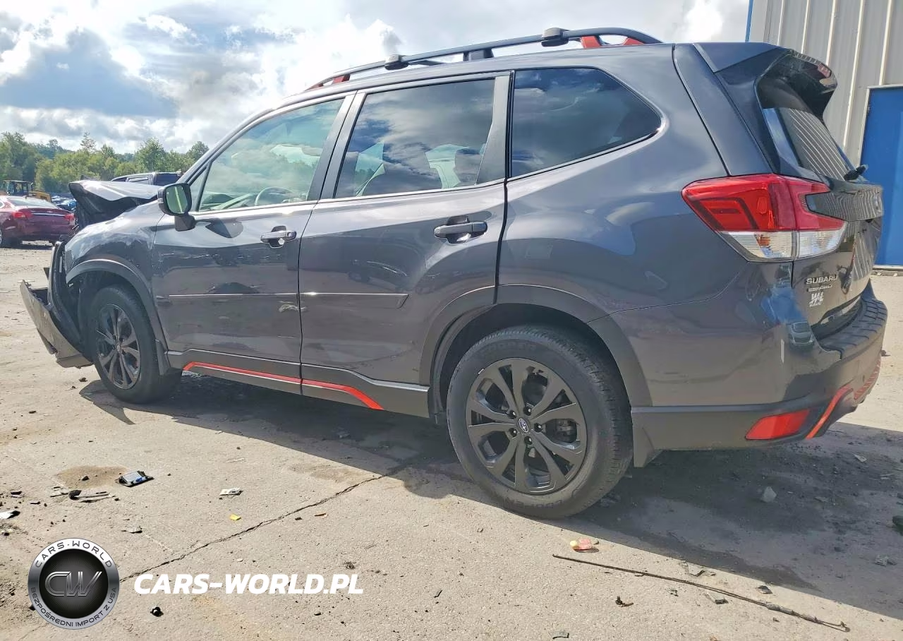 2022 Subaru Forester Sport VIN:JF2SKAJC7NH424318 - 2