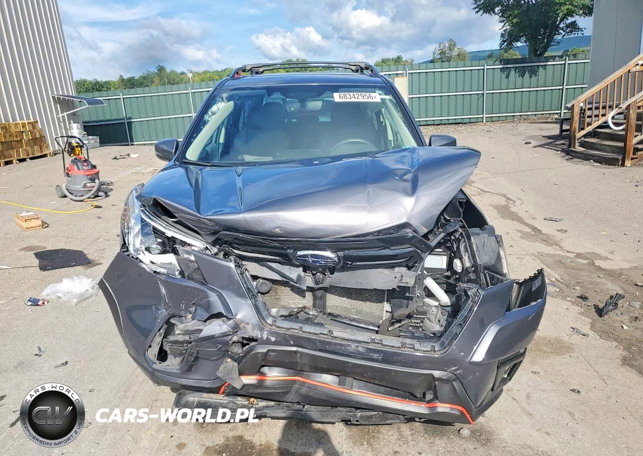 2022 Subaru Forester Sport VIN:JF2SKAJC7NH424318 - 5