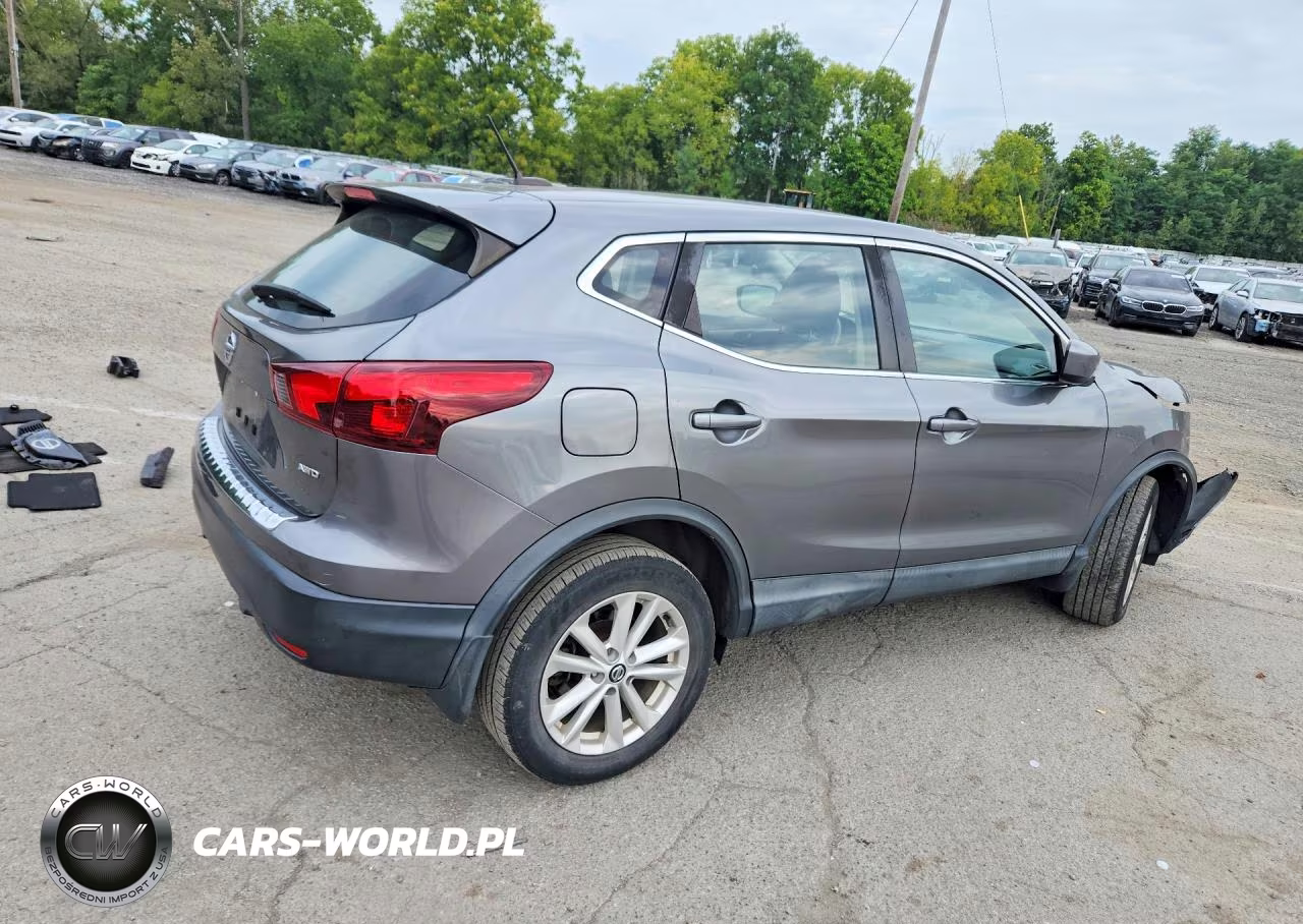 2019 Nissan Rogue Sport S VIN:JN1BJ1CRXKW631010 - 3