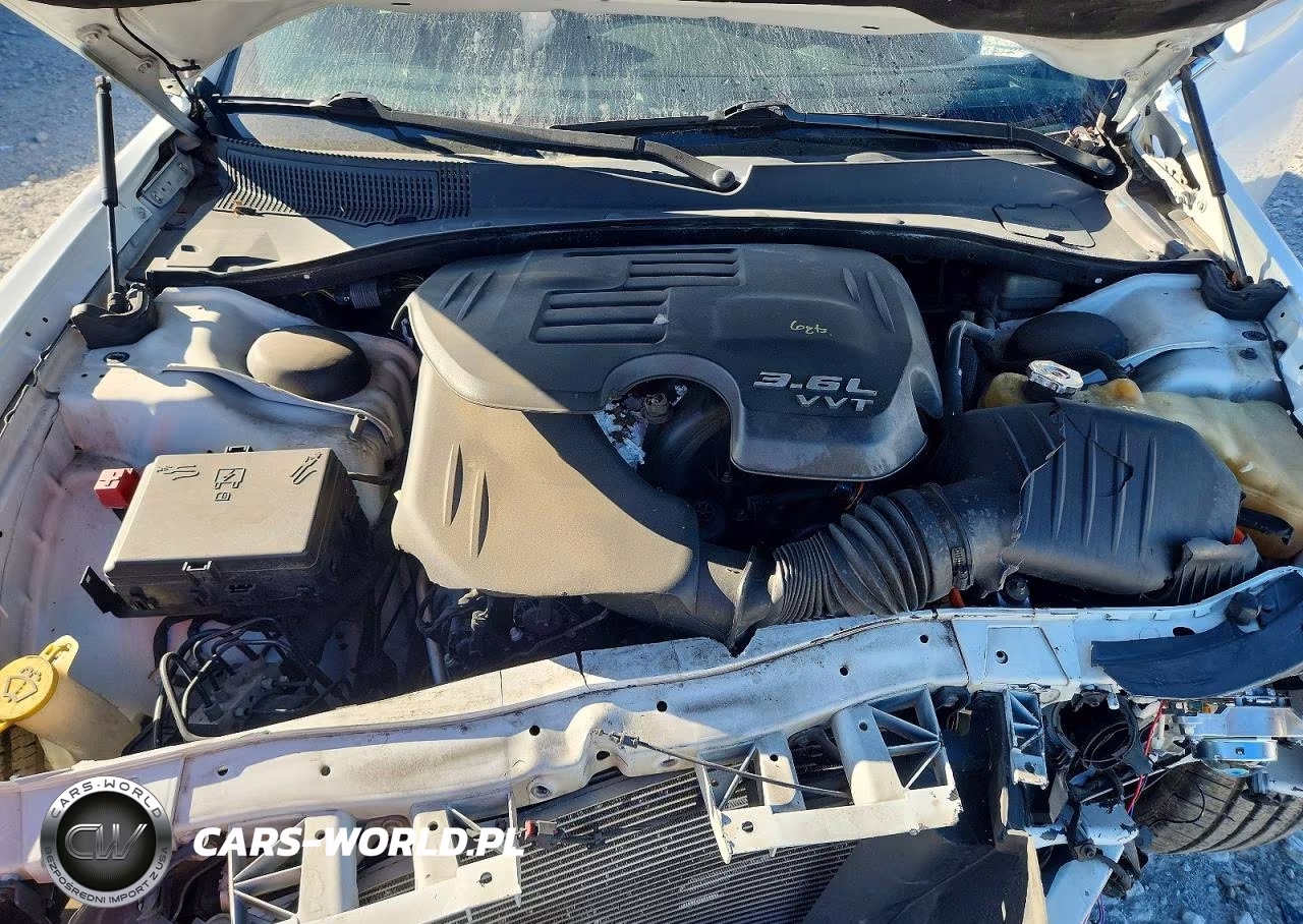 2014 Chrysler 300 VIN:2C3CCARG1EH328061 - 11