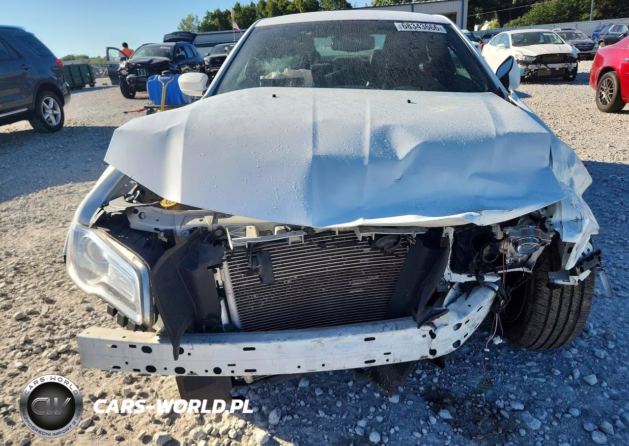 2014 Chrysler 300 VIN:2C3CCARG1EH328061 - 5