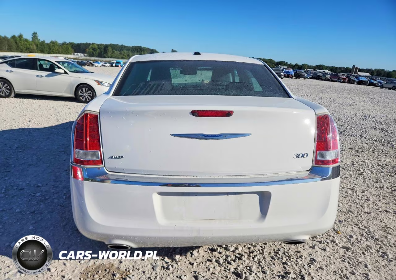 2014 Chrysler 300 VIN:2C3CCARG1EH328061 - 6