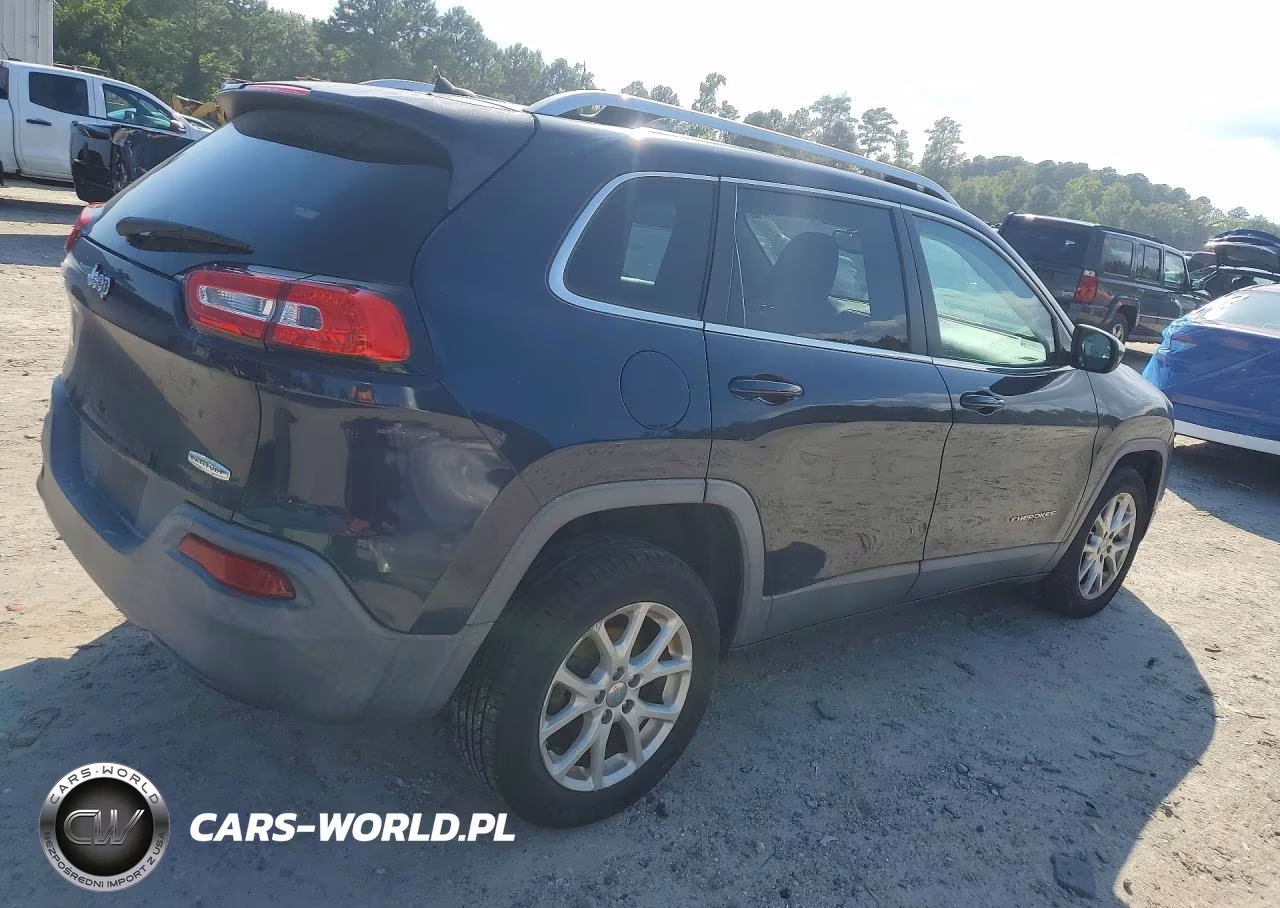 2014 Jeep Cherokee Latitude VIN:1C4PJLCB3EW148318 - 3