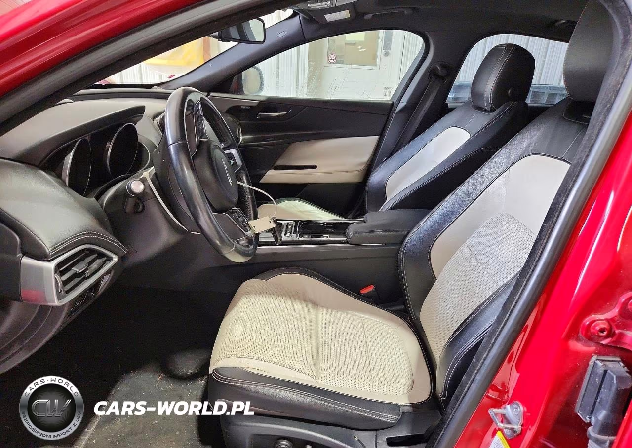 2017 Jaguar Xe R - Sport VIN:SAJAL4BV8HA949623 - 7