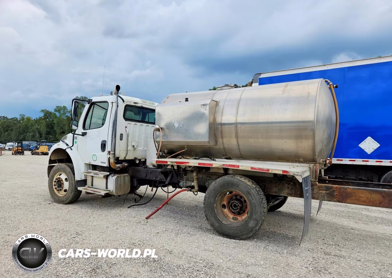 2005 Freightliner M2 106 Medium Duty VIN:1FUBCYDC75HU09052 - 2