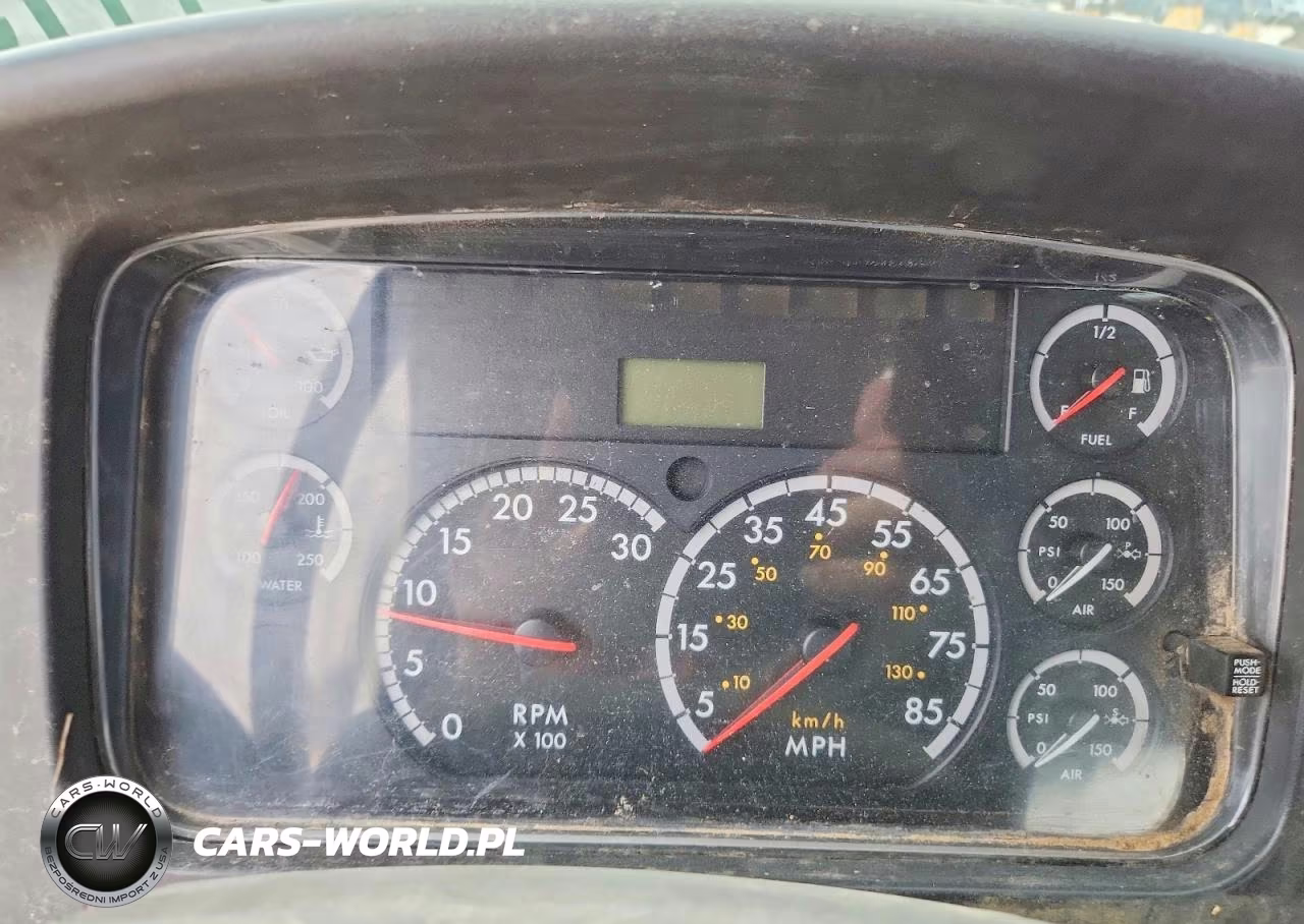 2005 Freightliner M2 106 Medium Duty VIN:1FUBCYDC75HU09052 - 9