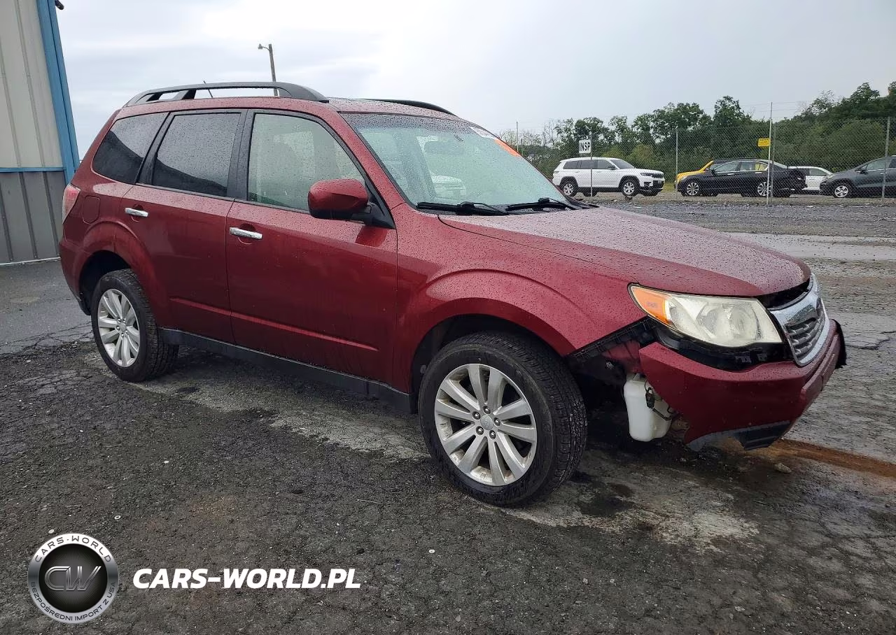 2013 Subaru Forester 2.5X Premium VIN:JF2SHADC7DH424134 - 4