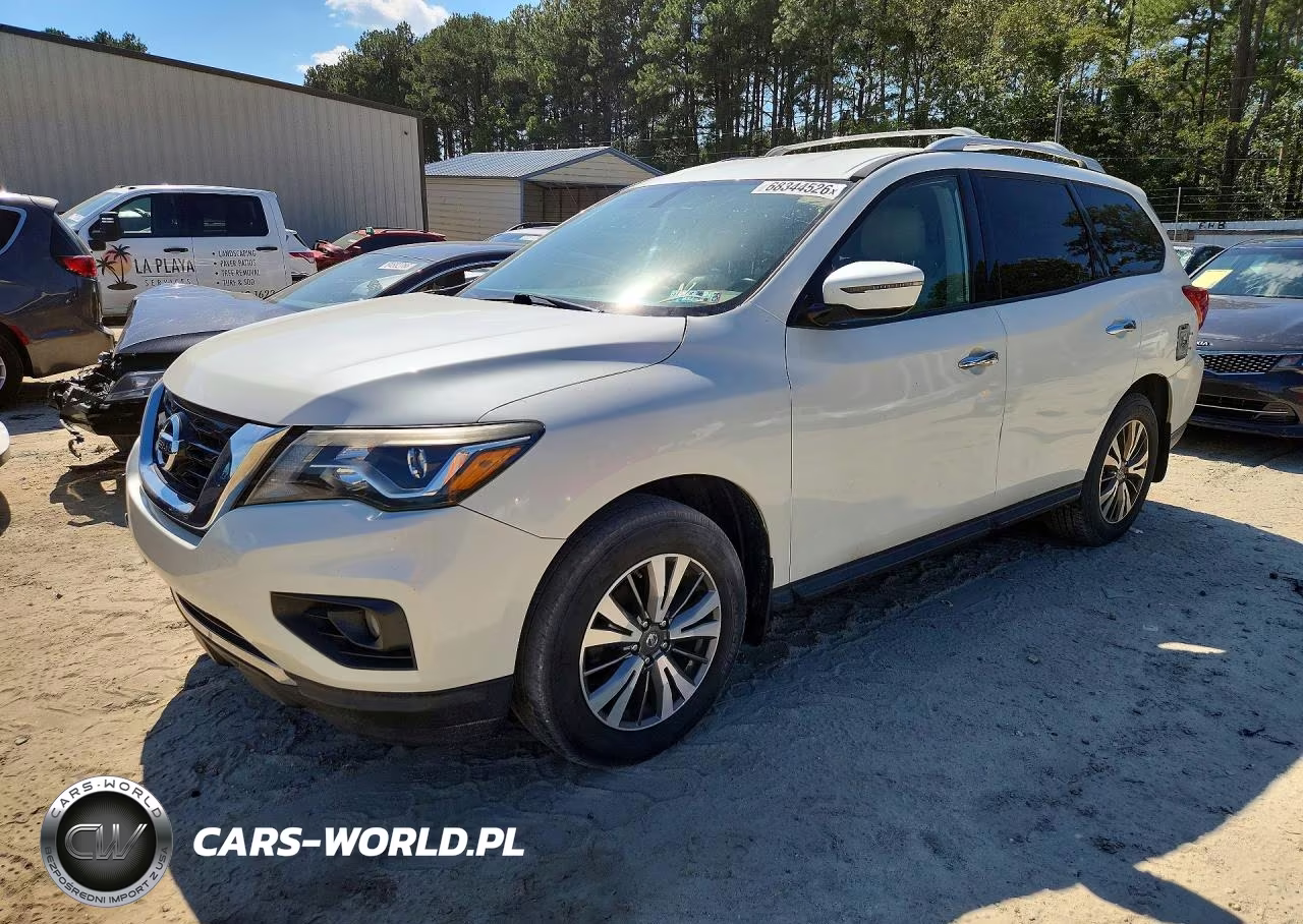 2017 Nissan Pathfinder Sv