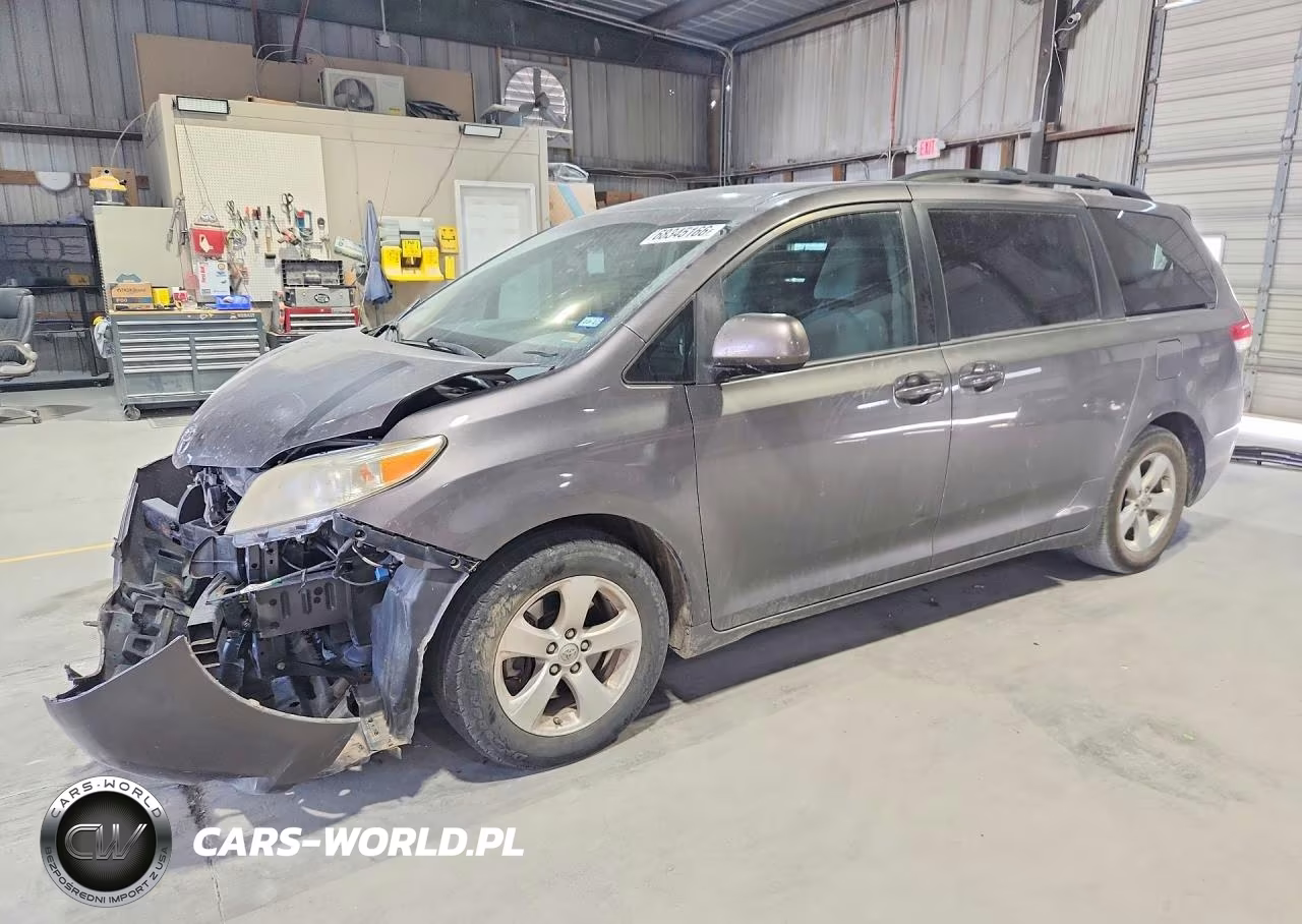 2014 Toyota Sienna Le VIN:5TDKK3DC0ES443844 - 1