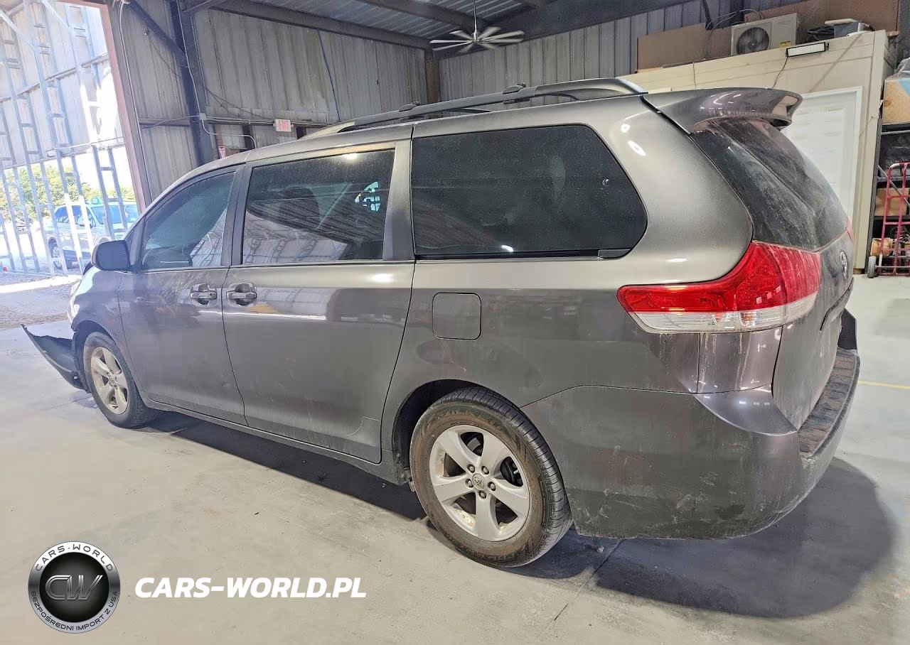 2014 Toyota Sienna Le VIN:5TDKK3DC0ES443844 - 2