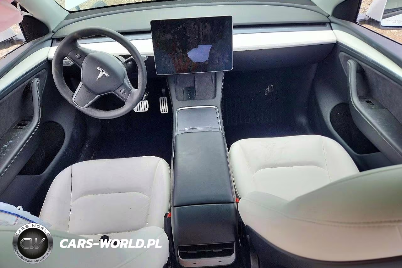 2025 Tesla Model Y VIN:7SAYGDEF7SA352483 - 8