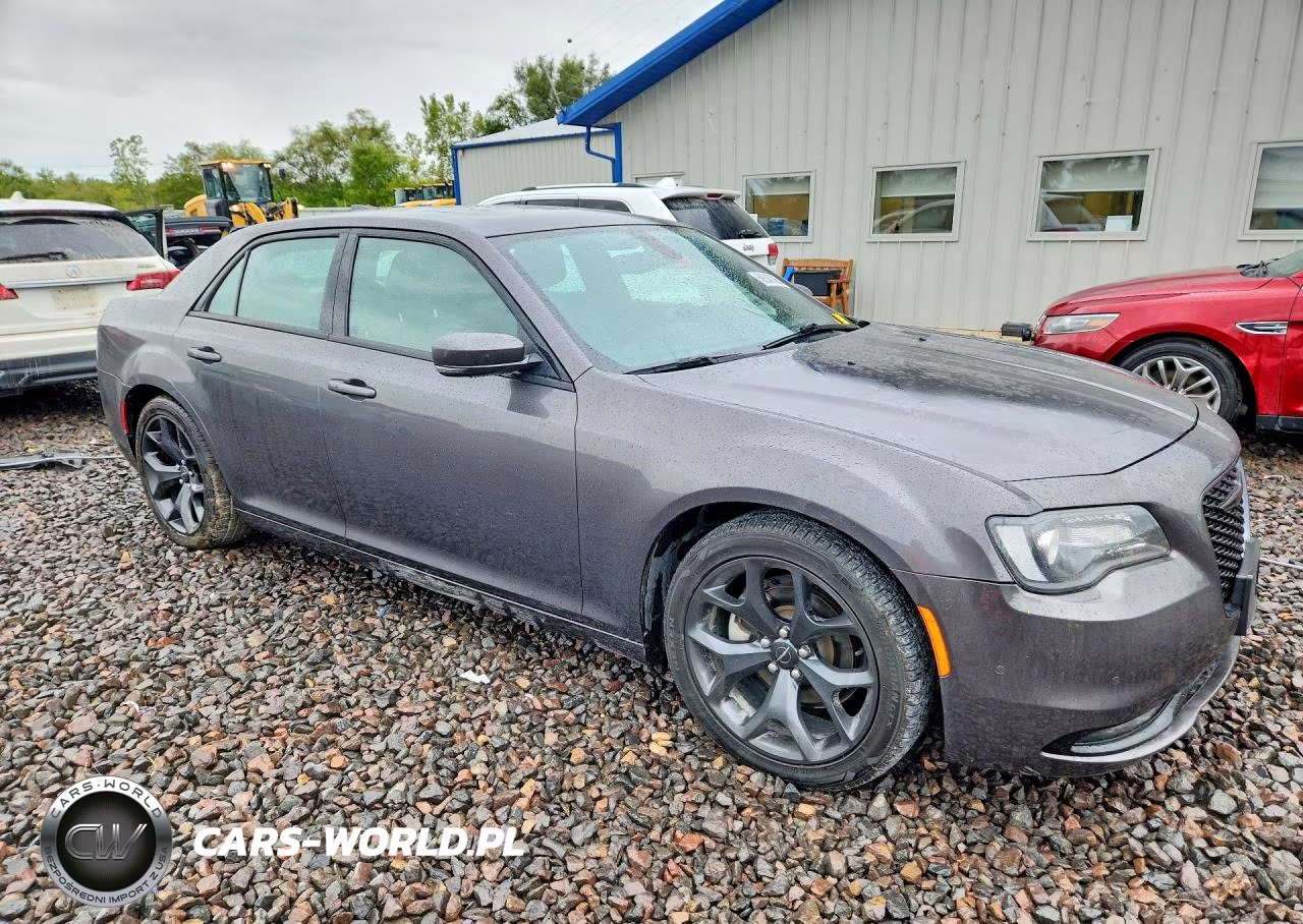 2023 Chrysler 300 S VIN:2C3CCABGXPH679662 - 4
