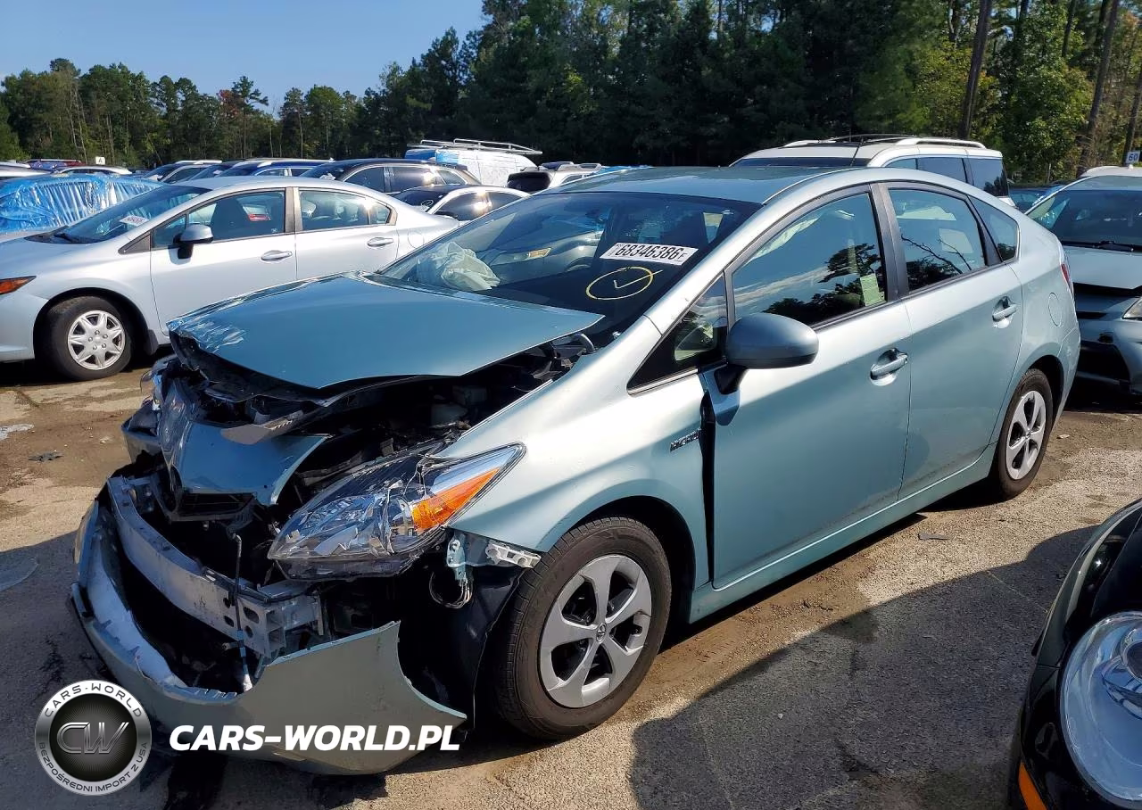 2014 Toyota Prius Three VIN:JTDKN3DU8E1818439 - 1