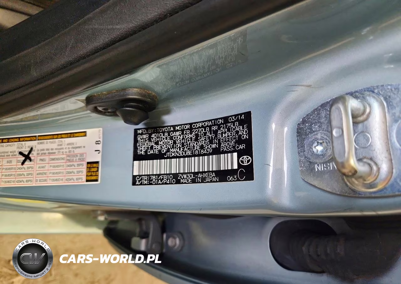 2014 Toyota Prius Three VIN:JTDKN3DU8E1818439 - 12