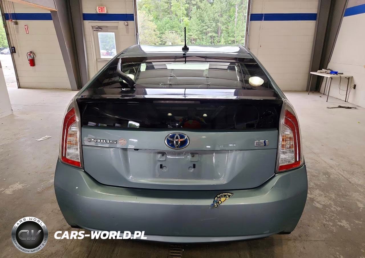 2014 Toyota Prius Three VIN:JTDKN3DU8E1818439 - 6