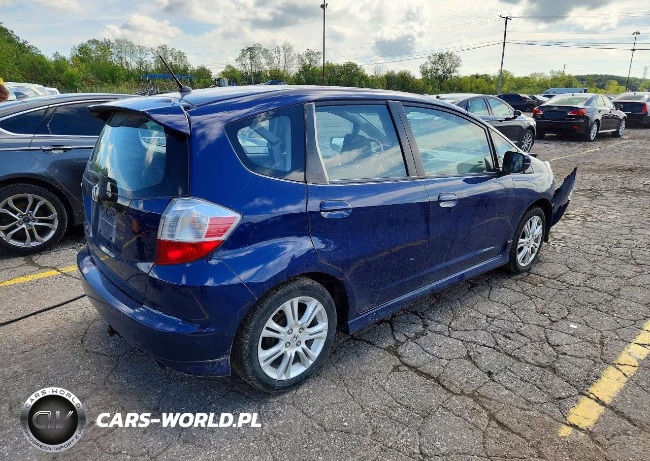 2009 Honda Fit Sport VIN:JHMGE88439S002881 - 3