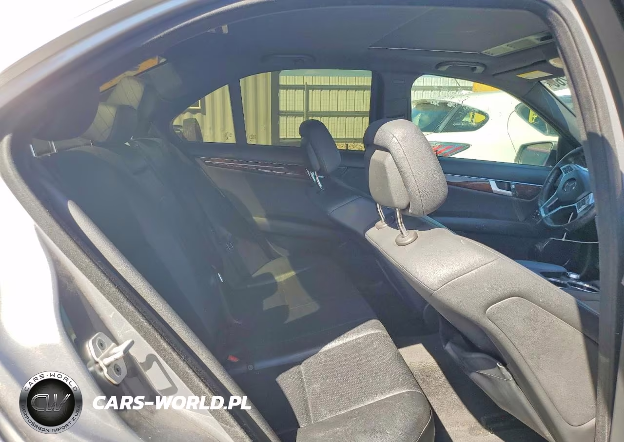 2014 Mercedes-Benz C 250 VIN:WDDGF4HB0EA968035 - 10