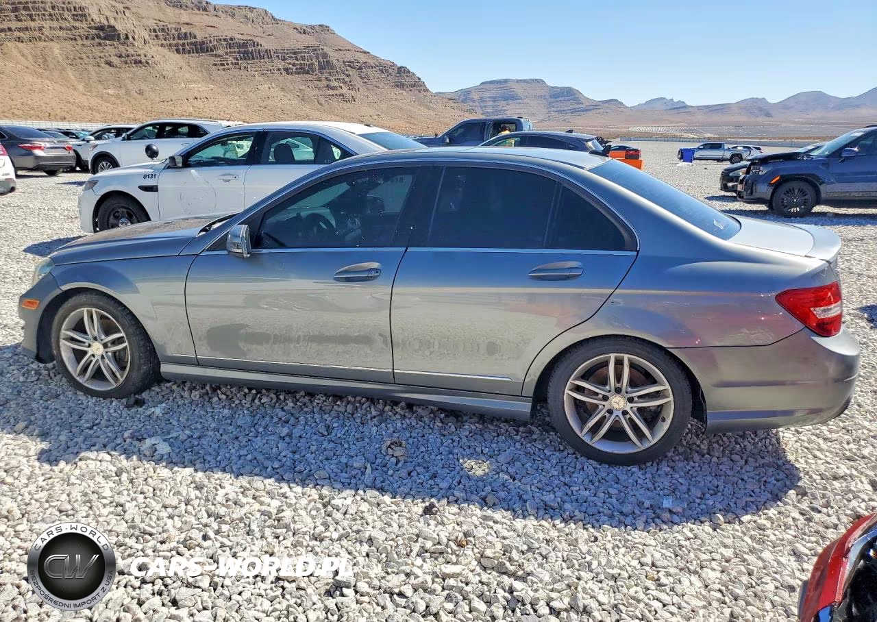 2014 Mercedes-Benz C 250 VIN:WDDGF4HB0EA968035 - 2