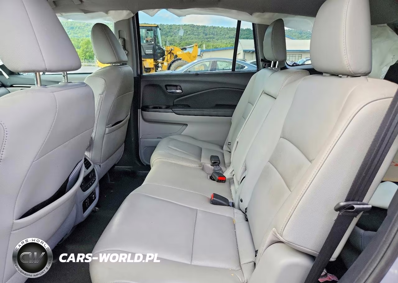 2021 Honda Pilot Touring VIN:5FNYF6H90MB048564 - 11