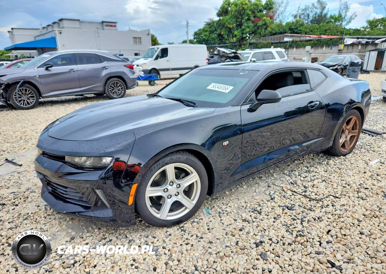 2018 Chevrolet Camaro Lt VIN:1G1FB1RX9J0100330 - 1
