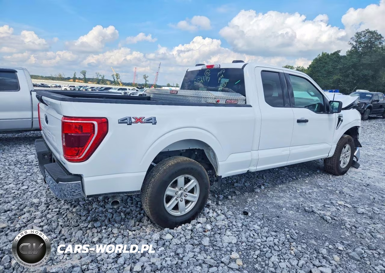 2023 Ford F150 Super Cab VIN:1FTEX1EP8PKE52175 - 3