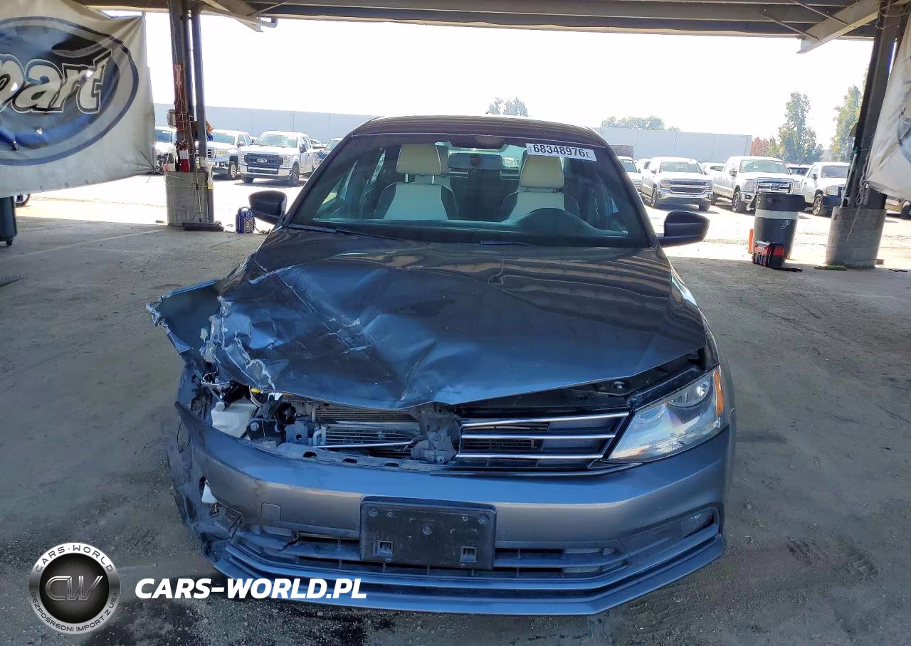 2016 Volkswagen Jetta Sport VIN:3VWD17AJ3GM303664 - 5