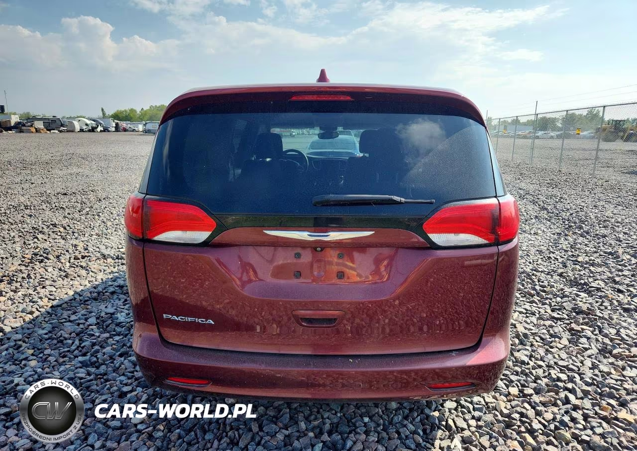 2017 Chrysler Pacifica Touring VIN:2C4RC1DG2HR708554 - 6