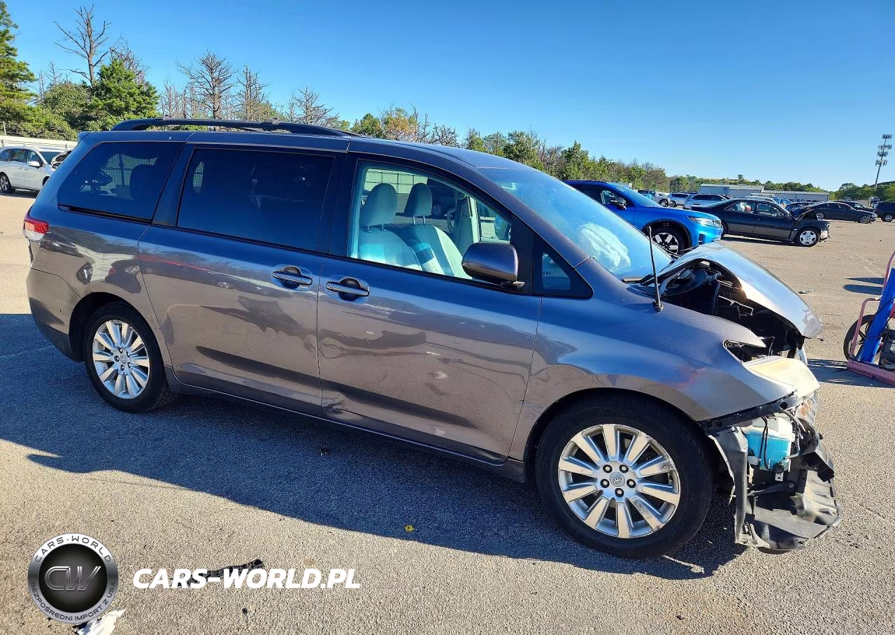 2011 Toyota Sienna Le VIN:5TDJK3DC1BS018513 - 4