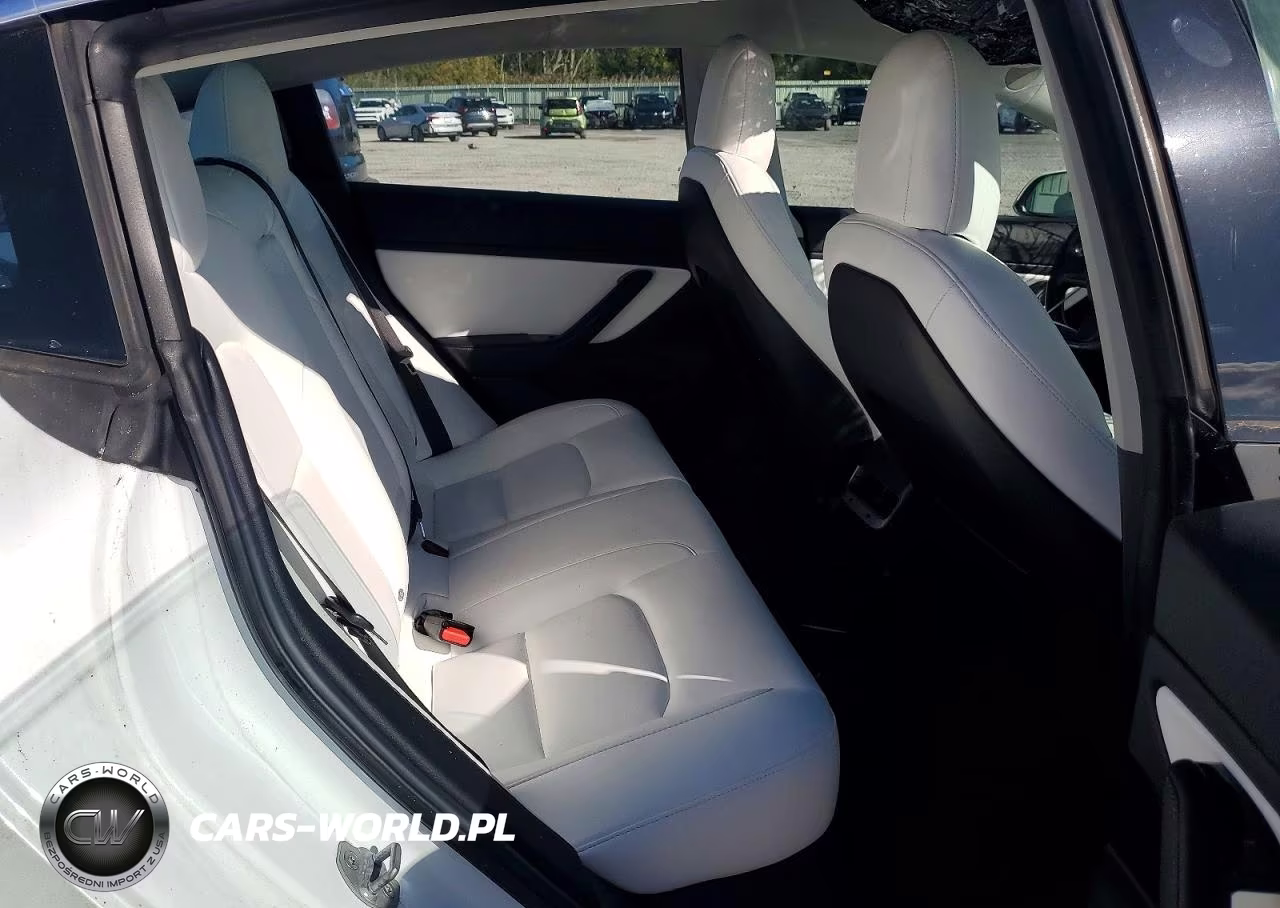 2018 Tesla Model 3 VIN:5YJ3E1EB2JF074666 - 10