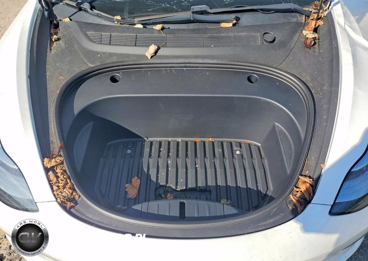 2018 Tesla Model 3 VIN:5YJ3E1EB2JF074666 - 11