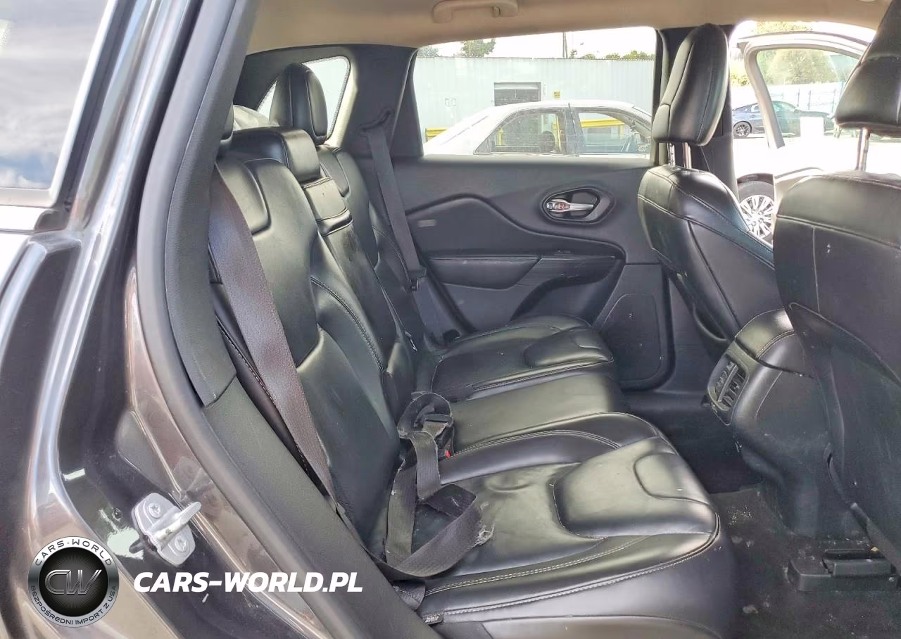 2015 Jeep Cherokee VIN:1C4PJMDB7FW743100 - 11