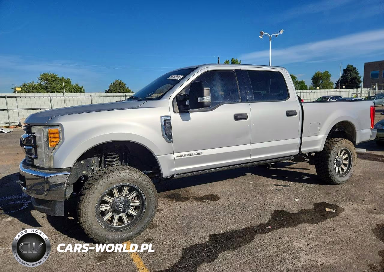 2017 Ford F250 Super Duty – zdjęcie 1 z 12