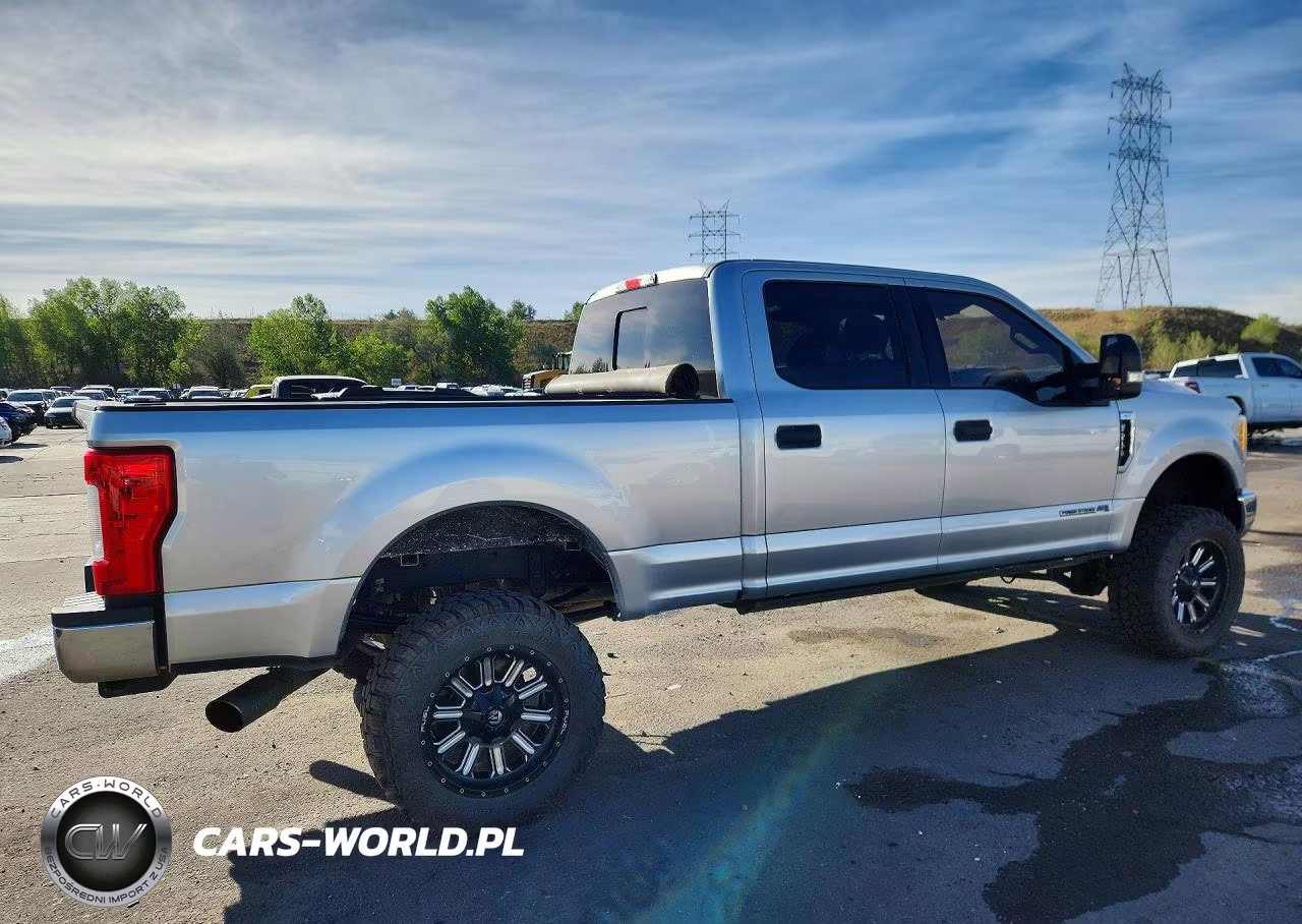 2017 Ford F250 Super Duty VIN:1FT7W2BT6HED52658 - 3