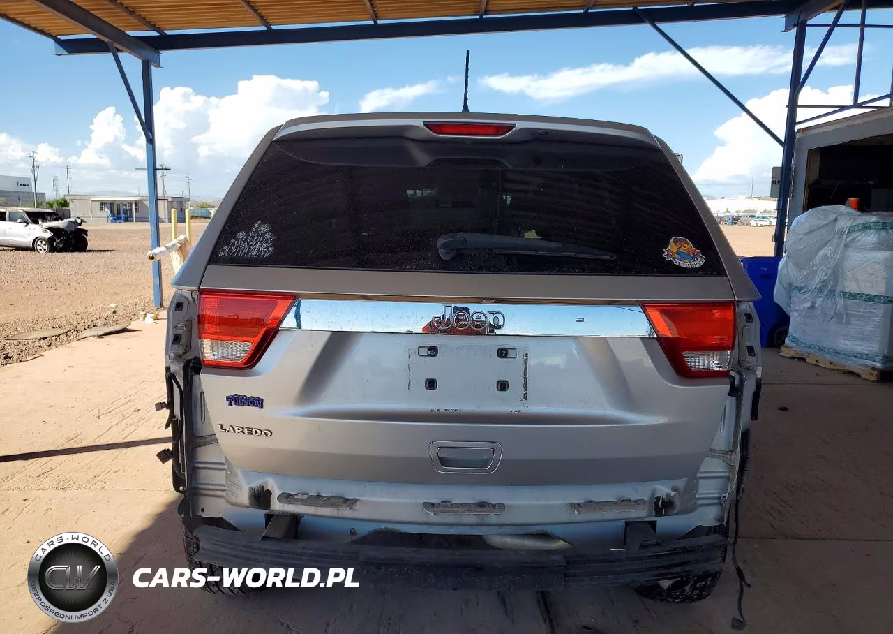 2013 Jeep Grand Cherokee Laredo VIN:1C4RJEAG3DC636879 - 6
