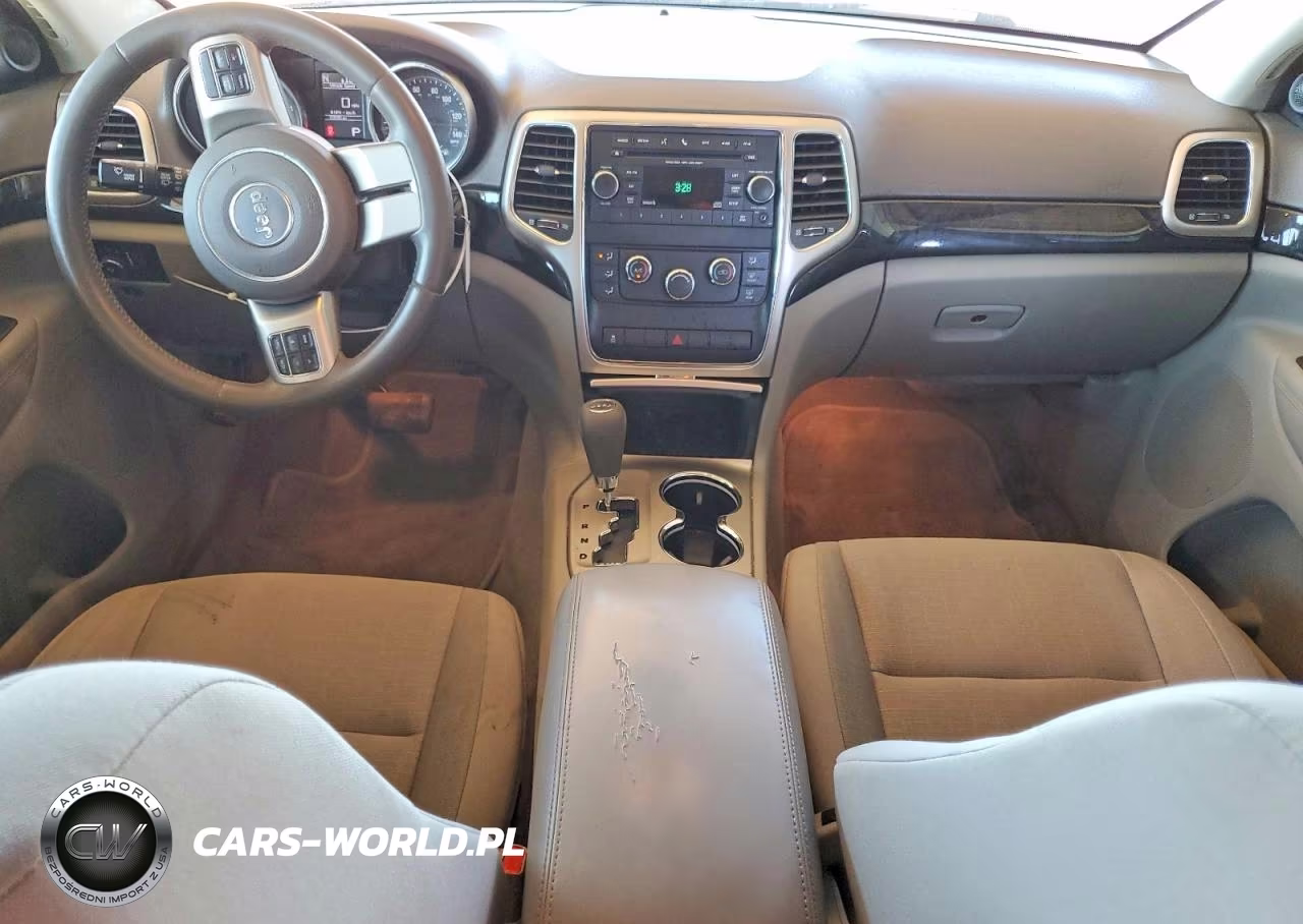 2013 Jeep Grand Cherokee Laredo VIN:1C4RJEAG3DC636879 - 8