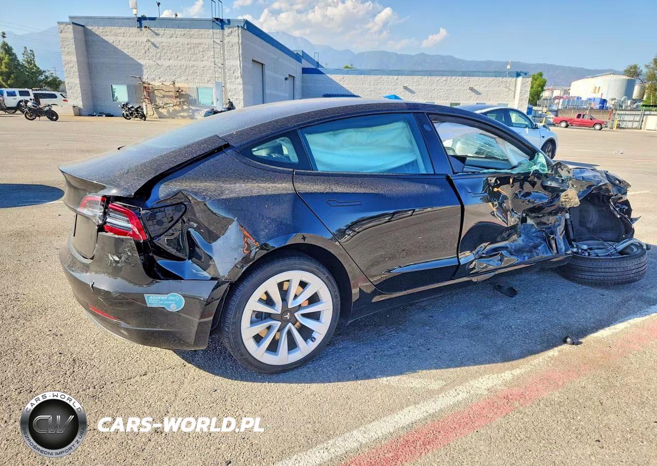 2021 Tesla Model 3 VIN:5YJ3E1EA4MF071747 - 3