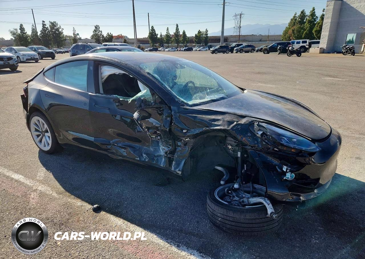 2021 Tesla Model 3 VIN:5YJ3E1EA4MF071747 - 4