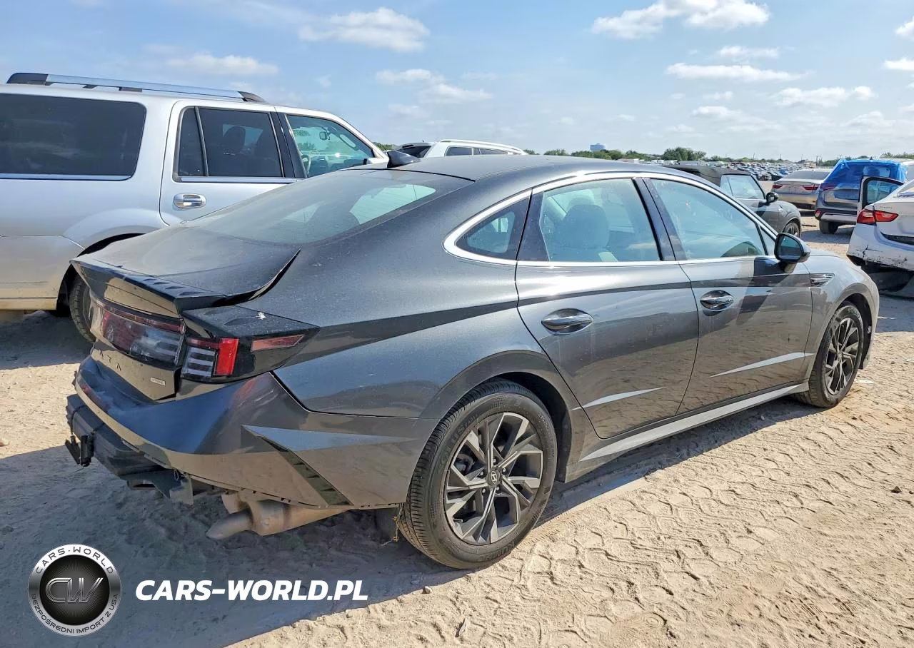 2025 Hyundai Sonata Sel VIN:KMHL64JA8SA473292 - 3