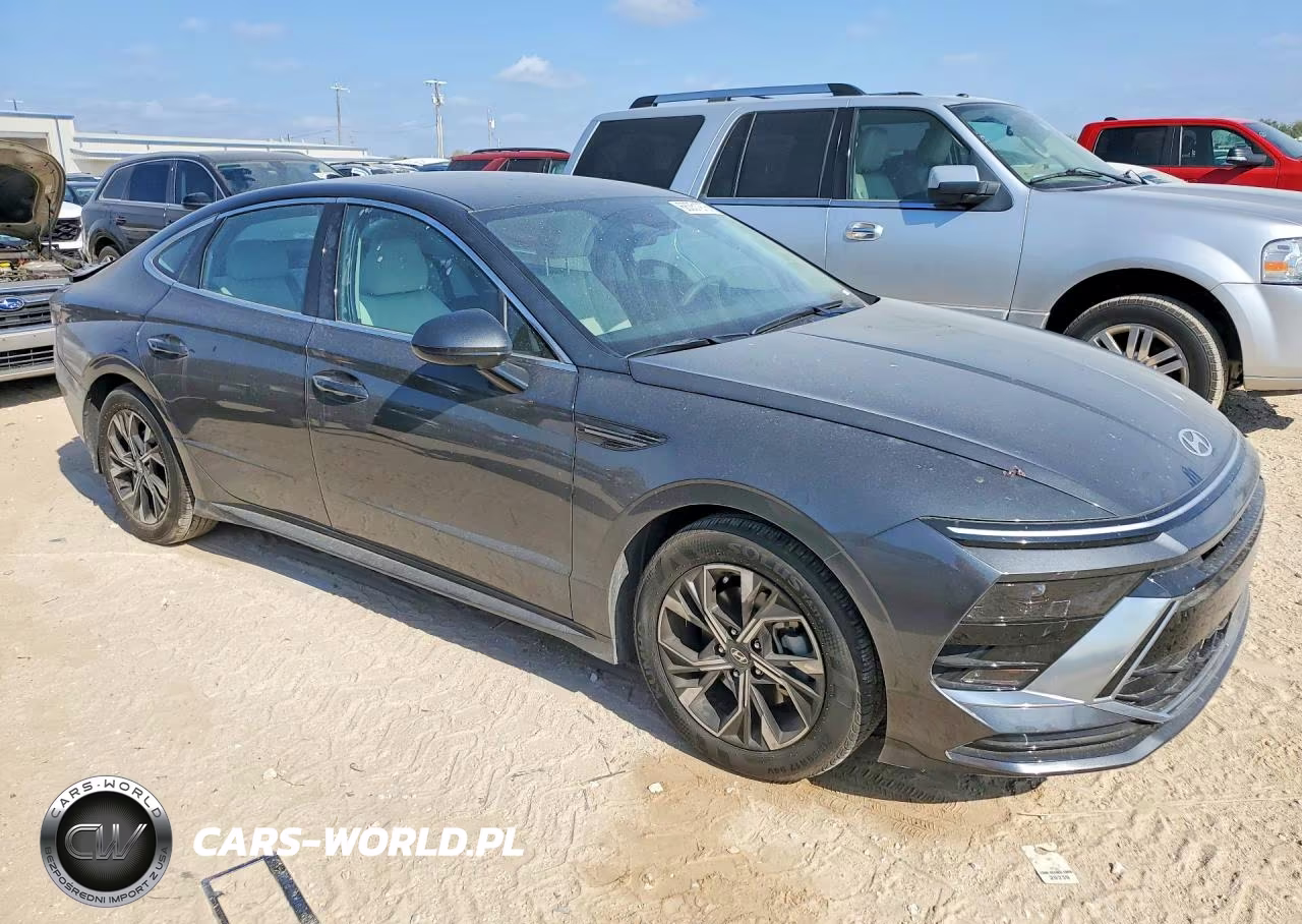 2025 Hyundai Sonata Sel VIN:KMHL64JA8SA473292 - 4