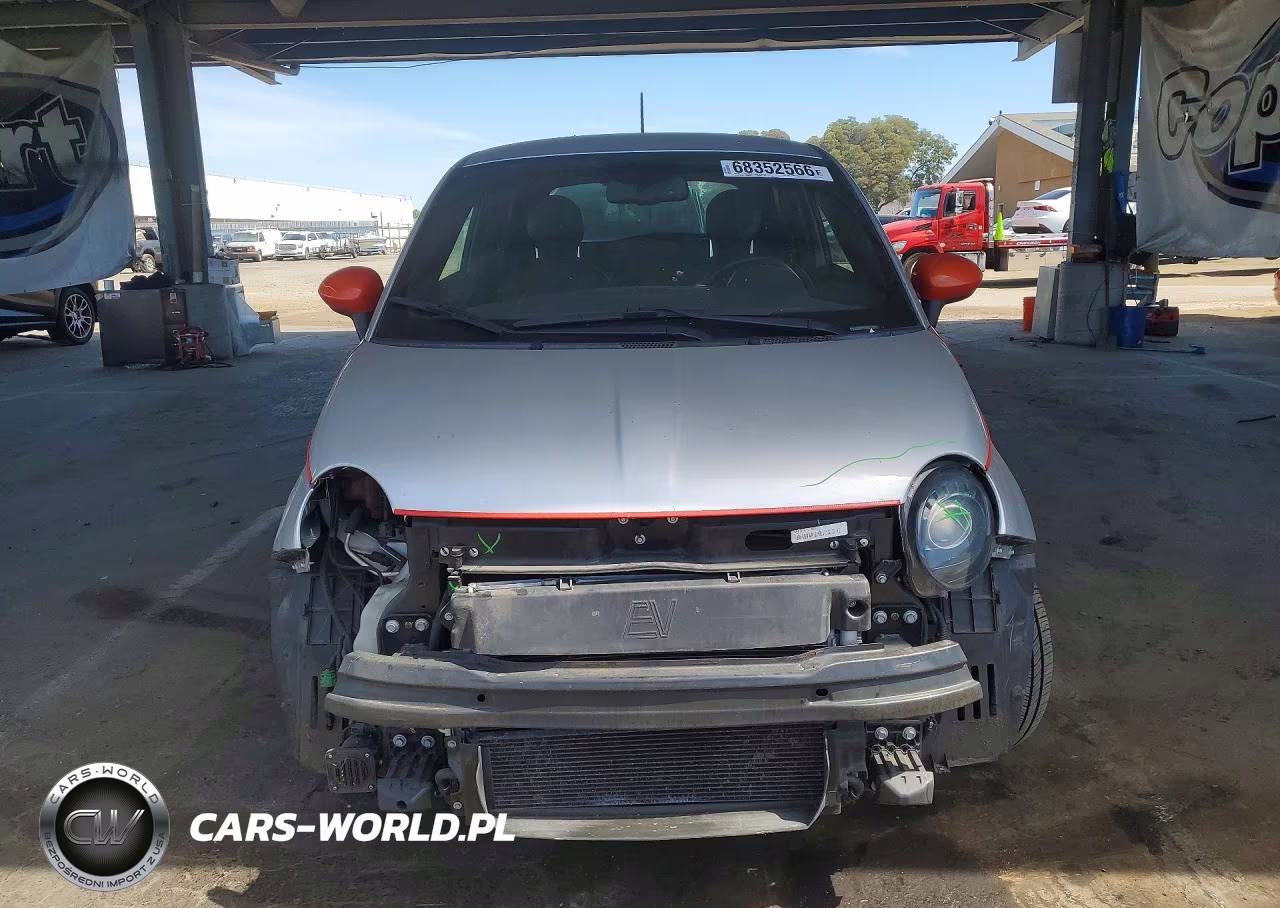 2014 Fiat 500 Electric VIN:3C3CFFGE5ET173057 - 5